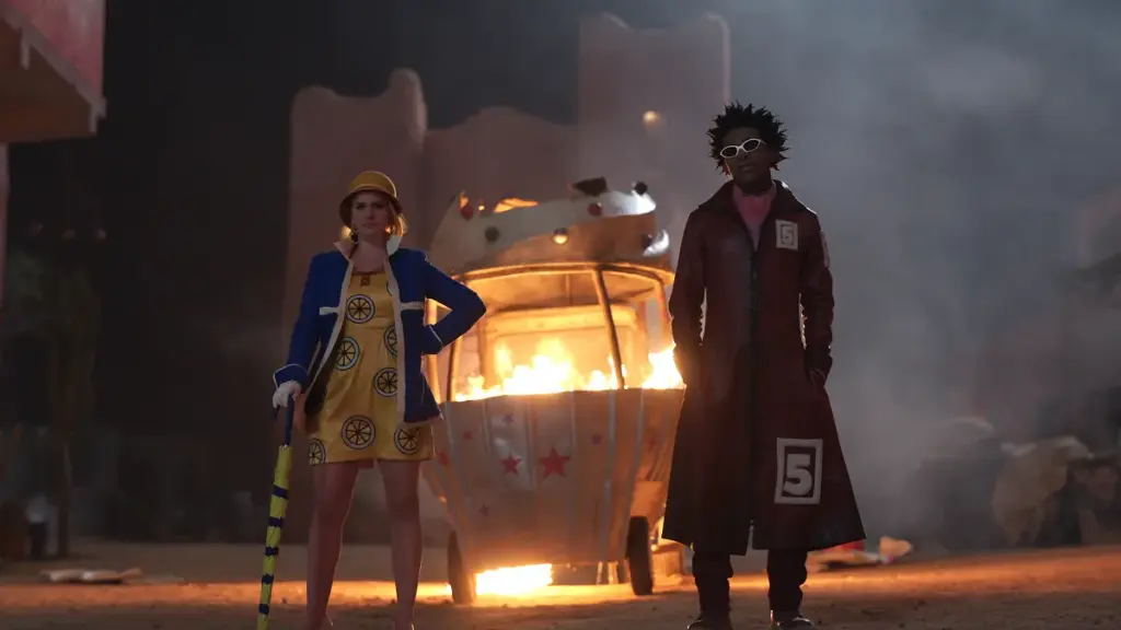 Miss Valentine (Jazzara Jaslyn) e Mr. 5 (Camrus Johnson) em One Piece: A Série