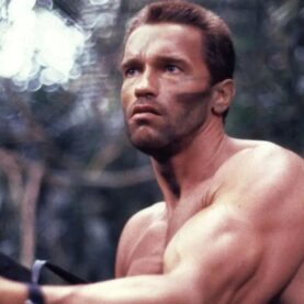 Arnold Schwarzenegger em filme original de Predador