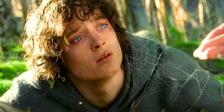 Elijah Wood caracterizado como Frodo em O Senhor dos Anéis