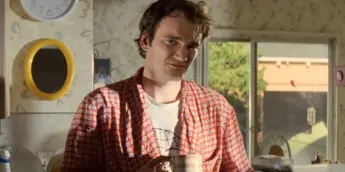 Quentin Tarantino em Pulp Fiction: Tempo de Violência