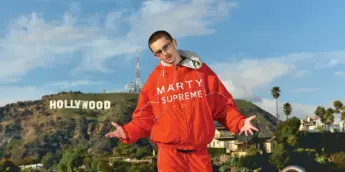 Timothée Chalamet na campanha de marketing de Marty Supreme
