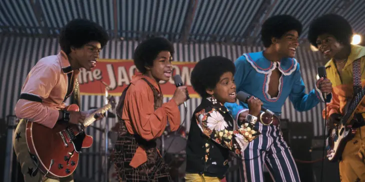 A banda Jackson 5 na cinebiografia Michael