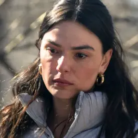 Isis Valverde em papel coadjuvante de Código Alarum