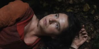 Jessie Buckley como Agnes em Hamnet