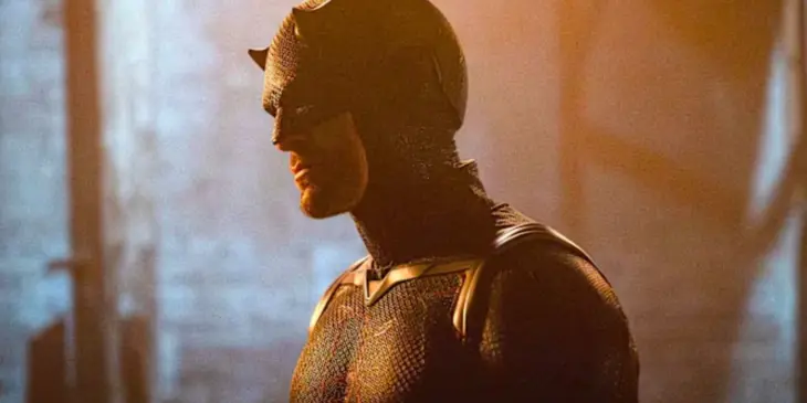 Charlie Cox como Demolidor em 2ª temporada de Renascido