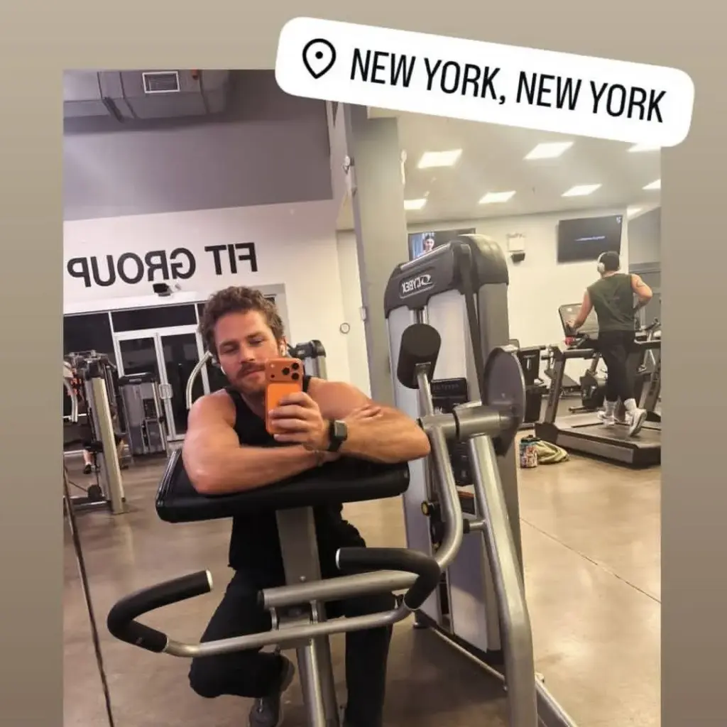 Stories de Finn Jones