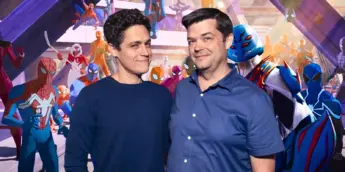 Phil Lord e Chris Miller diante do universo do Homem-Aranha