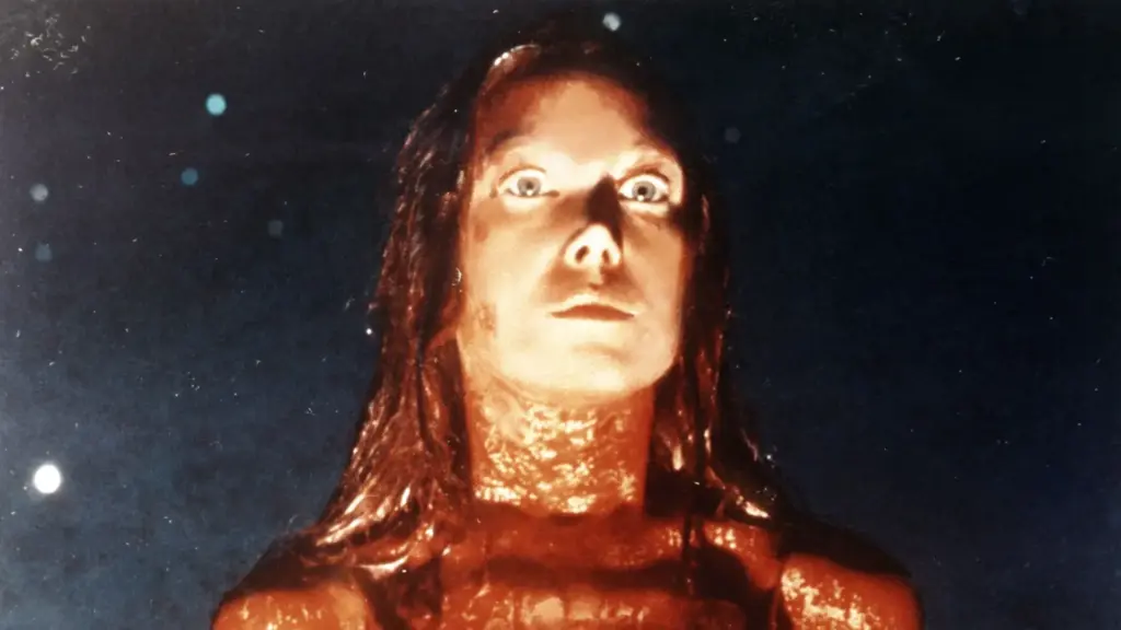 Carrie, a Estranha