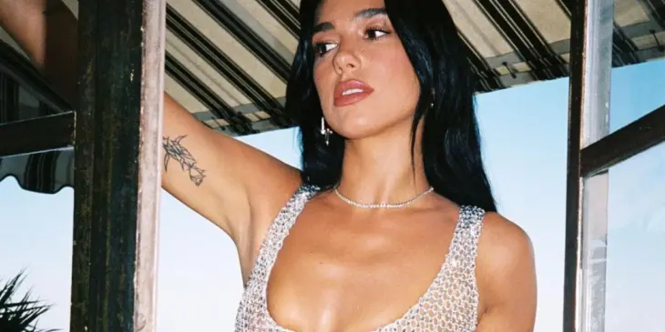 A cantora Dua Lipa
