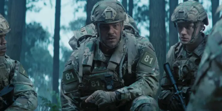 Alan Ritchson em Máquina de Guerra