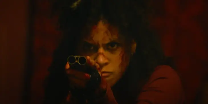Zazie Beetz em Eles Vão Te Matar