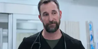 Noah Wyle em The Pitt