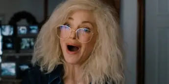 Anna Faris como Cindy em Todo Mundo em Pânico 6