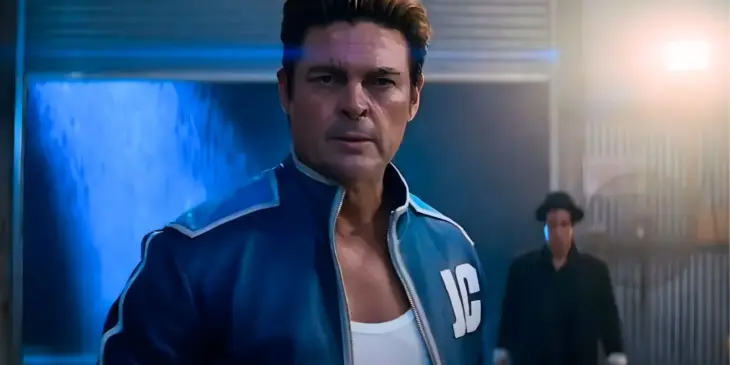 Karl Urban em ação como Johnny Cage em Mortal Kombat 2