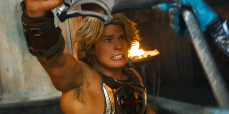 He-Man de Nicholas Galitzne lutando contra Esqueleto em Mestres do Universo