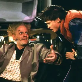Marty e Emmett Brown em De Volta Para o Futuro