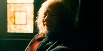 Ian McKellen como Magneto em Vingadores Doutor Destino