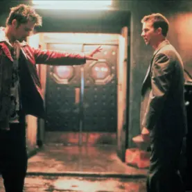 Brad Pitt e Edward Norton em Clube da Luta, de David Fincher
