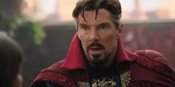 Benedict Cumberbatch como Doutor Estranho