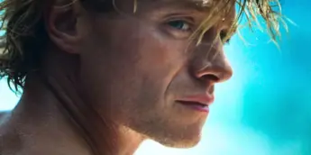Tom Rhys Harries na trama de Cara-de-Barro