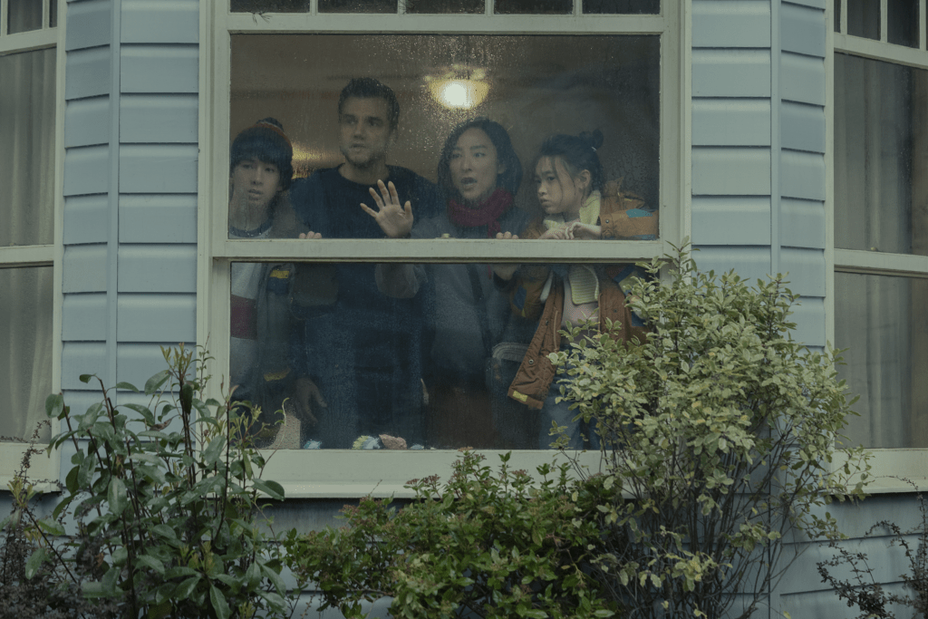 Ficção científica da Netflix com Wagner Moura e Greta Lee ganha imagens, título e data de estreia