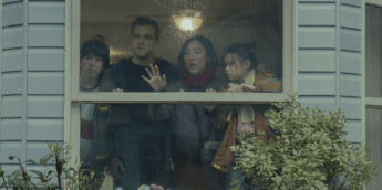 Ficção científica da Netflix com Wagner Moura e Greta Lee ganha imagens, título e data de estreia