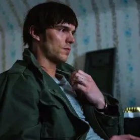 Nicholas Hoult em A Ordem