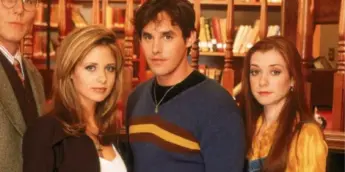 Nicholas Brendon com elenco de Buffy