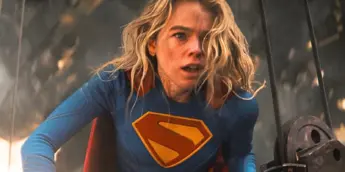 Supergirl combatendo capangas em filme do DCU