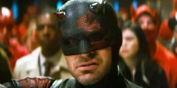 Demolidor rodeado de manifestantes em série do MCU