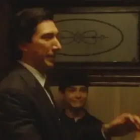 Adam Driver em Paper Tiger, de James Gray