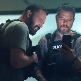Ben Affleck e Matt Damon em Dinheiro Suspeito