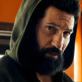 Jon Bernthal em O Justiceiro: Uma Última Morte