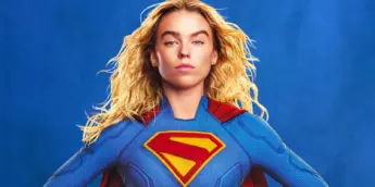 Milly Alcock trajada como Supergirl
