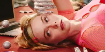 Elle Fanning em Margô Está em Apuros