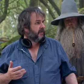 Peter Jackson no set de um dos filmes da franquia O Senhor dos Anéis