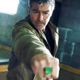 Kyle Chandler como Hal Jordan em Lanternas