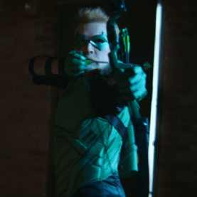 Arqueiro Verde ganhará filme de fã com Canário Negro e Exterminador; Veja teaser e imagens