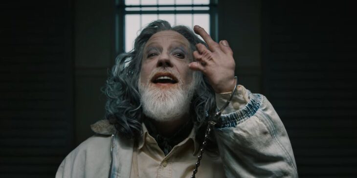 Chris Elliott como o Mãozinha no novo Todo Mundo em Pânico