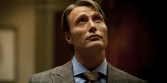 Mads Mikkelsen como Hannibal