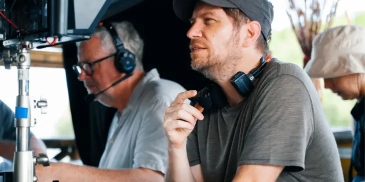 Gareth Edwards nos bastidores de um de seus filmes