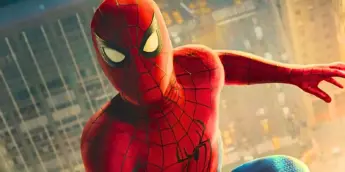 Homem-Aranha, de Tom Holland, no topo de Nova York