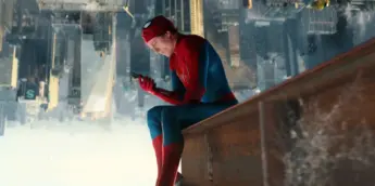Tom Holland com novo uniforme do Homem-Aranha