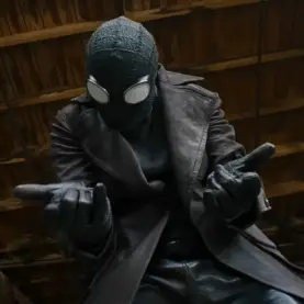 Spider-Noir usando poderes