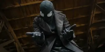 Spider-Noir usando poderes
