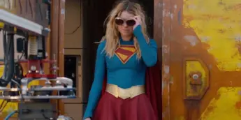 Milly Alcock como Supergirl