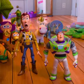 Woody e Buzz espantados em Toy Story 5