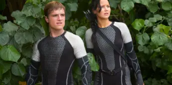 Josh Hutcherson e Jennifer Lawrence em Jogos Vorazes