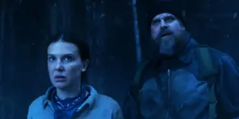 Millie Bobby Brown e David Harbour na última temporada de Stranger Things