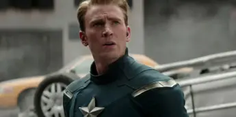 Chris Evans como Steve Rogers, o Capitão América original
